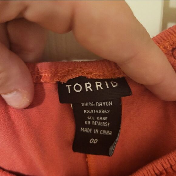 Torrid coral off shoulder blouse - Picture 4 of 5